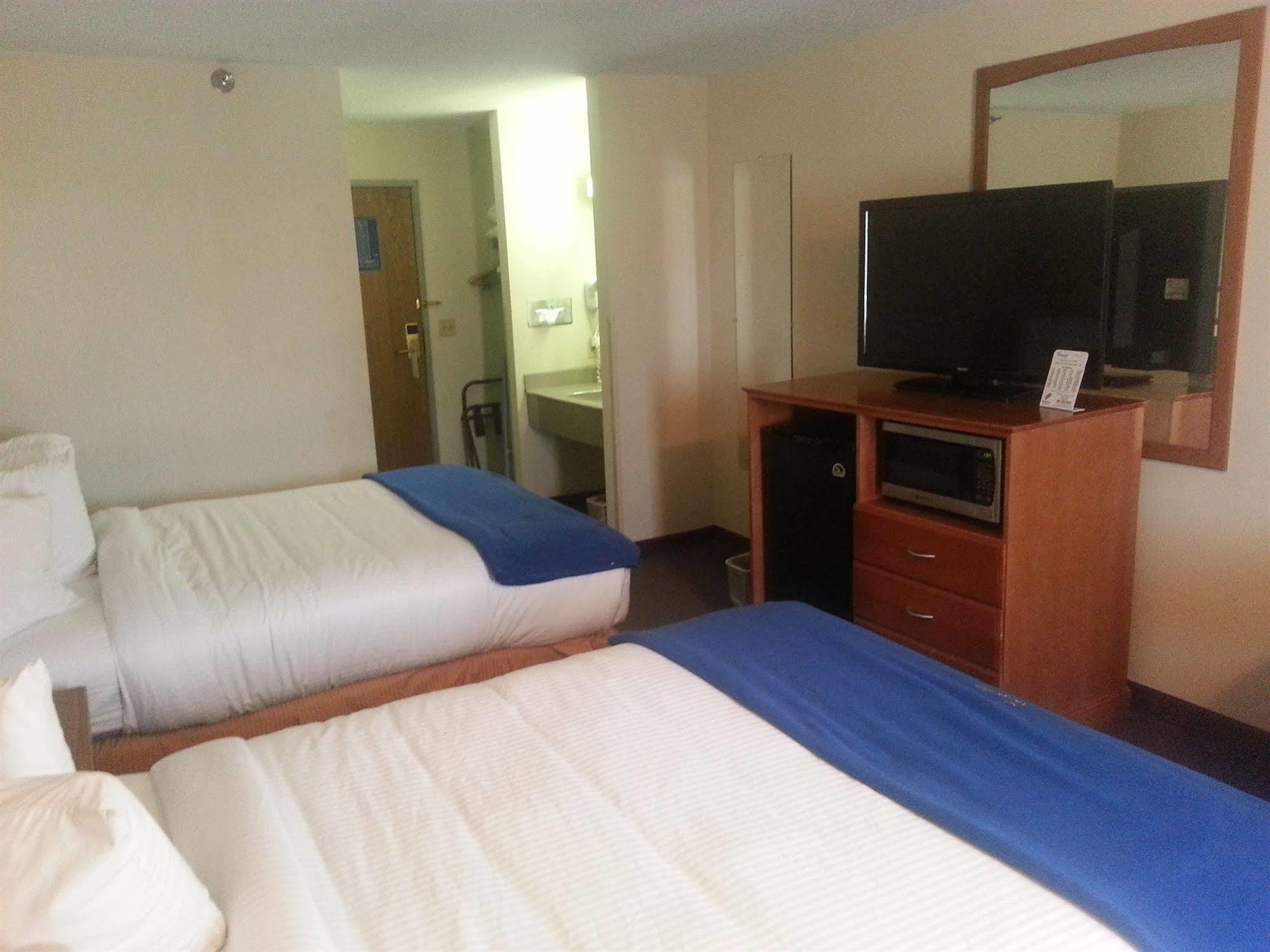 New Victorian Inn & Suites Kearney Extérieur photo