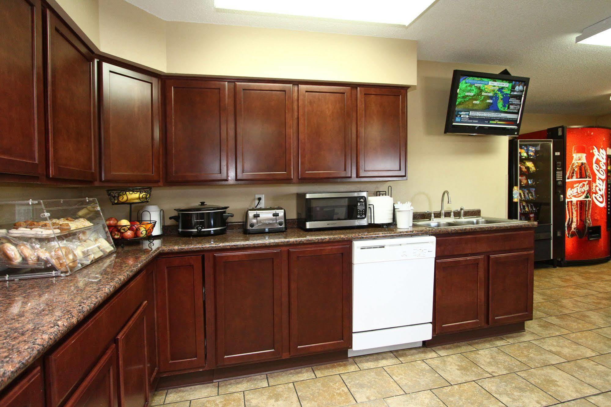 New Victorian Inn & Suites Kearney Extérieur photo